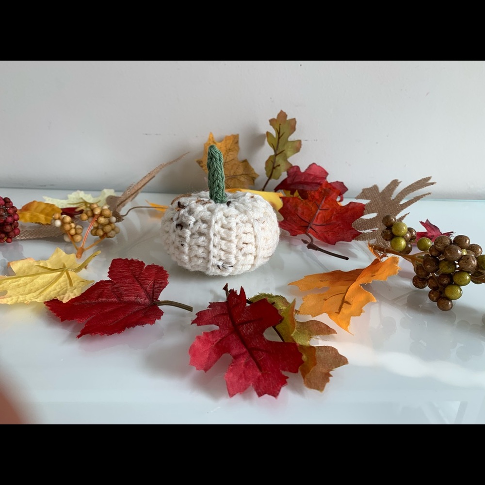 Beautiful mini pumpkin in crochet - Picture 2 of 4